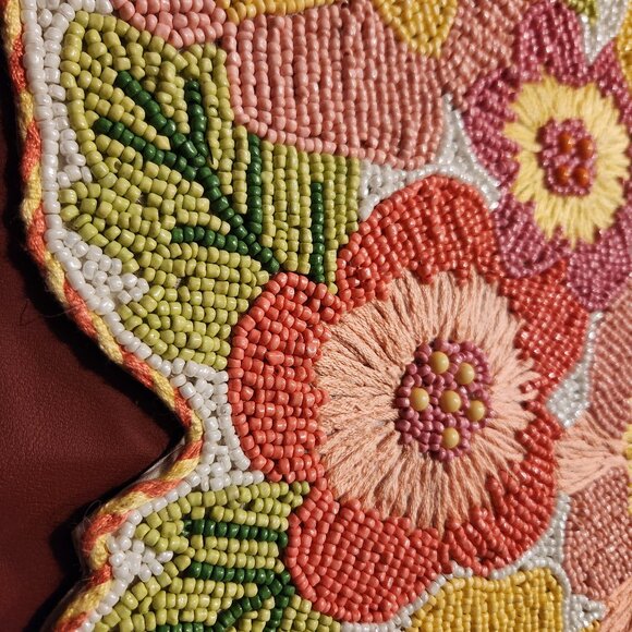 Beaded Centerpiece - Picture 4 of 7